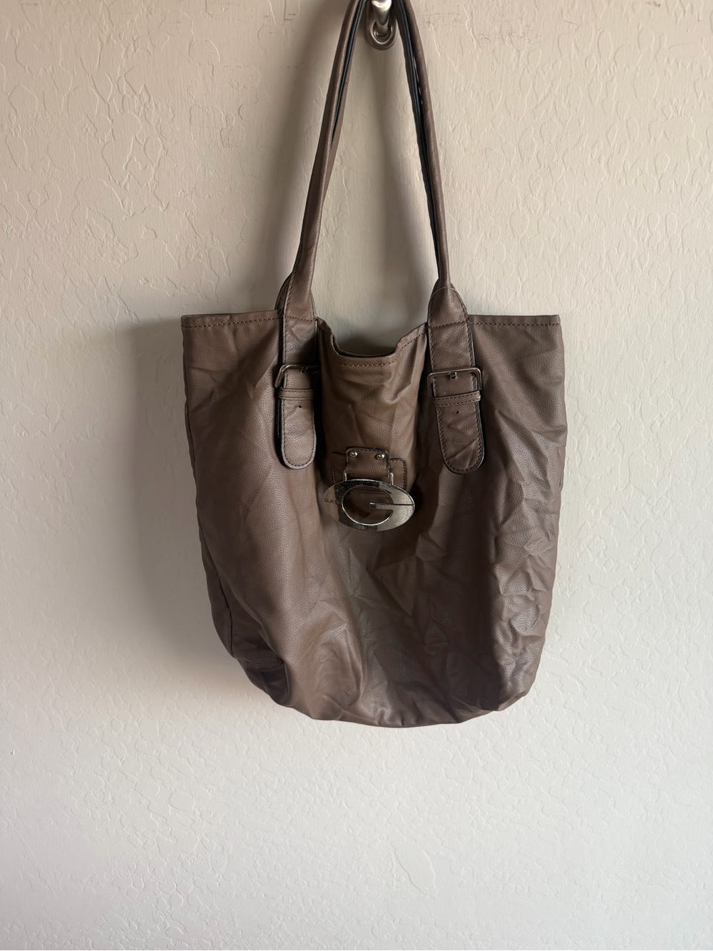 VTG Guess Taupe Faux Leather Tote Shoulder Bag Logo Detail Y2K 90s Boho